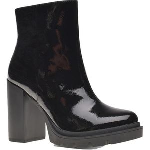 Wild Pair Vanessa Boots | Size 7